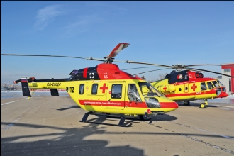 Новые медицинские вертолеты &laquo;Ансат&raquo; и Ми-8АМТ из первой партии в количестве восьми машин, поставленной Национальной службе санитарной авиации в феврале 2019 г. Фото: Алексей Михеев