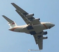 Опытный двигатель CJ-1000 под крылом летающей лаборатории на базе Y-20, март 2023 г.