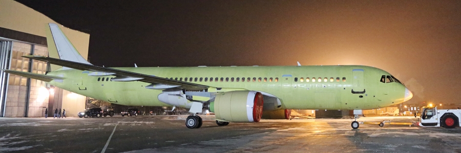 28 ноября 2019 г. четвертый летный образец МС-21-300 был выкачен из цеха окончательной сборки Иркутского авиазавода и передан в летно-испытательное подразделение предприятия. Фото: &laquo;Иркут&raquo;