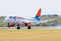 Авиакомпания &laquo;Азимут&raquo; получила сертификат эксплуатанта 18 августа 2017 г. и с 21 сентября приступила к выполнению регулярных пассажирских перевозок. Фото: Эрик Романенко