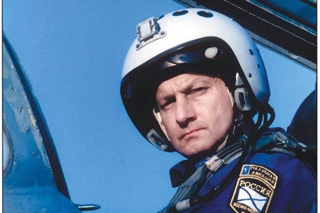 Первый командир 100-го полка Герой России генерал-майор Тимур Апакидзе (1954&ndash;2001)