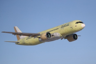 МС-21 №73361 в первом полете в Иркутске 25 декабря 2021 года. Фото: Алексея Михеева / &laquo;Иркут&raquo;